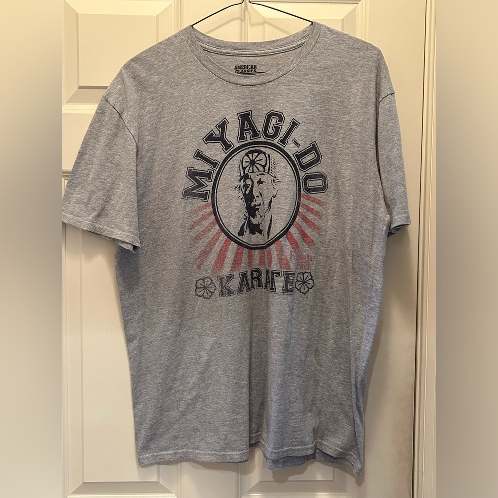 American Classics T-Shirt Size XL
